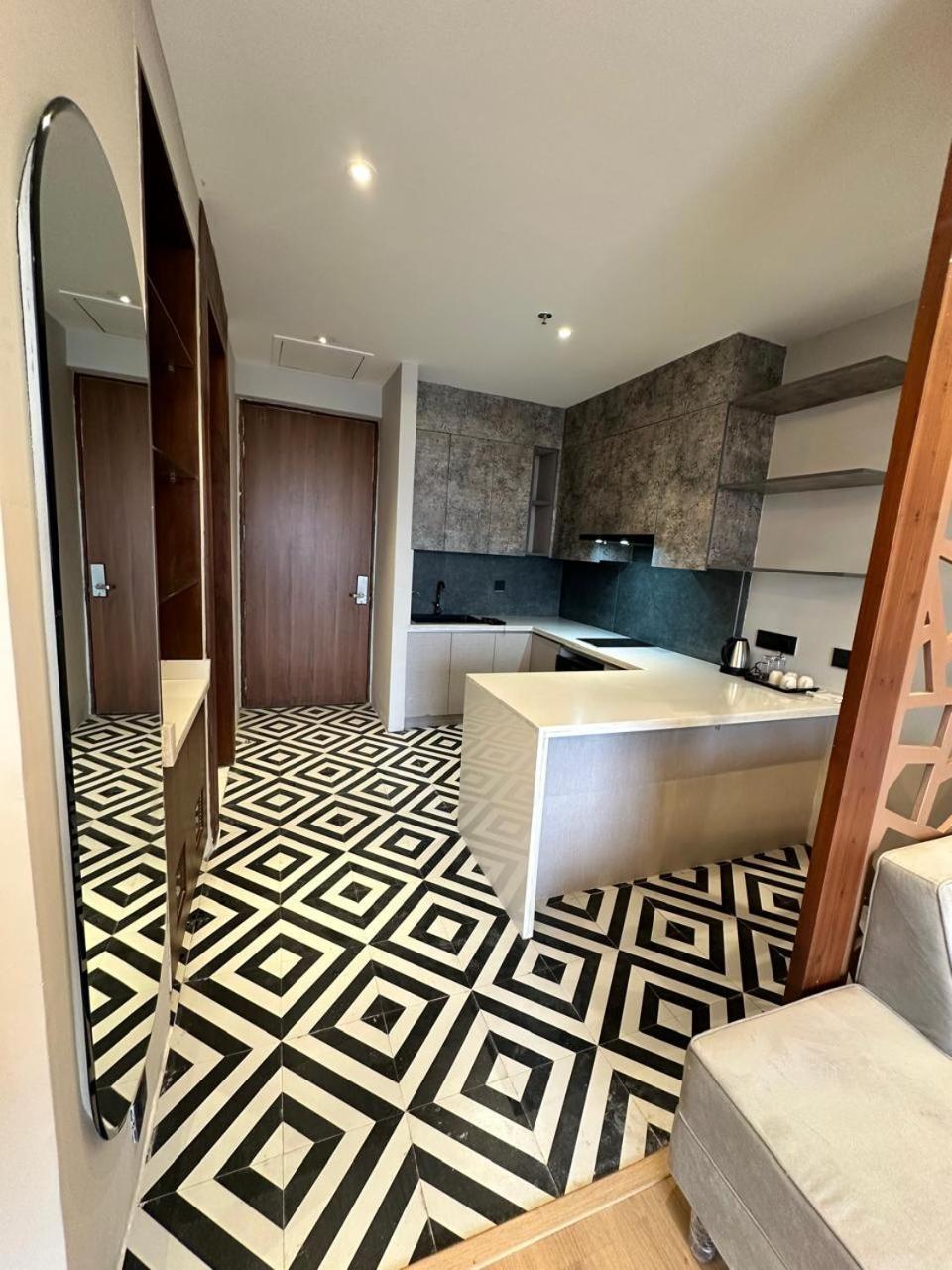 Urban Abodes Aparthotel Ghaziabad Exterior foto